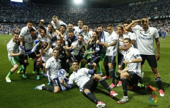 杨瀚森拼抢地板球时后脑勺受到撞击，本人回应：问题不大，谢谢大家关心