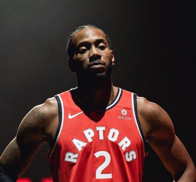 浙媒：世预赛期间杭州接待客流6686万人次 直接旅游消费308亿元