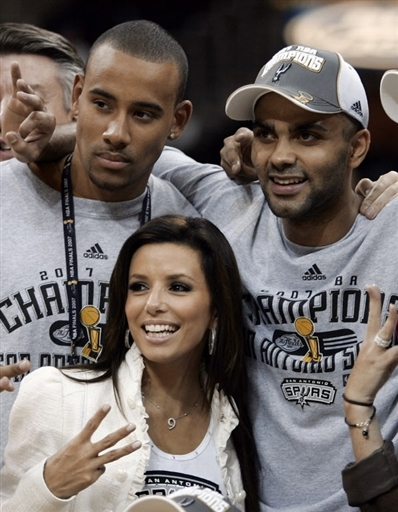 西部排名又乱了：快船创NBA奇迹，掘金收大礼，4队排名互换