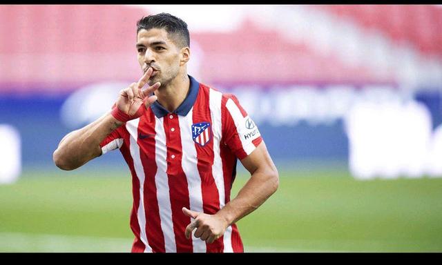 大谷翔平在 2023 年对阵天使队时，首次作为对手回到旧主场，获得全场致敬